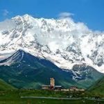 جبال القوقاز الخلابة